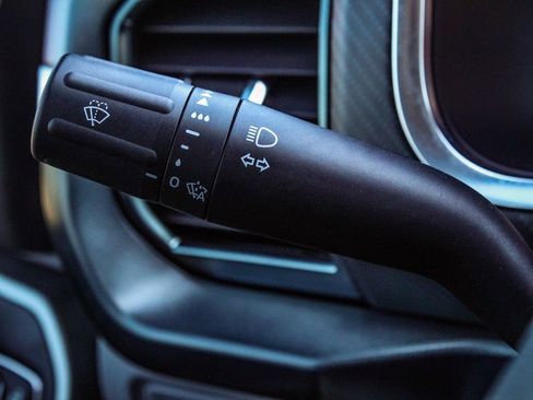 Used 2022 Ford F150 Limited image 25