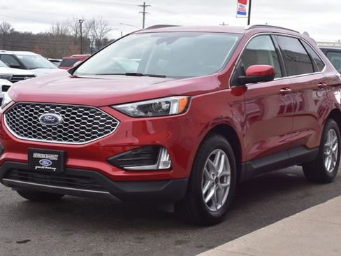Used 2024 Ford Edge SEL w/ Convenience Package image 16