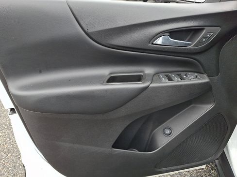 Used 2020 Chevrolet Equinox LT AWD/4WD image 12