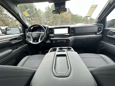 Used 2022 Chevrolet Silverado 1500 LT image 24