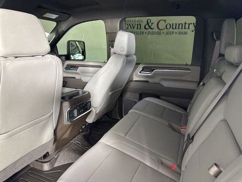 Used 2025 GMC Sierra 2500 SLT w/ SLT Premium Package image 22