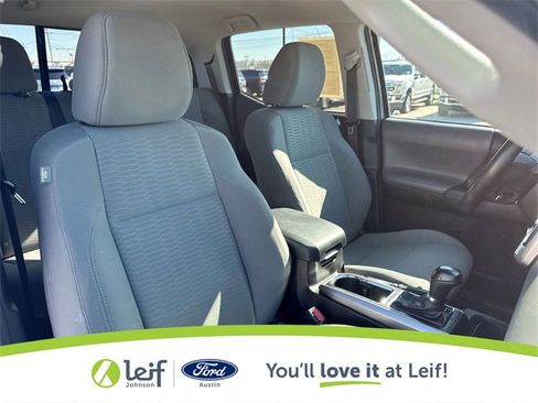 Used 2016 Toyota Tacoma SR5 w/ Towing Package image 30