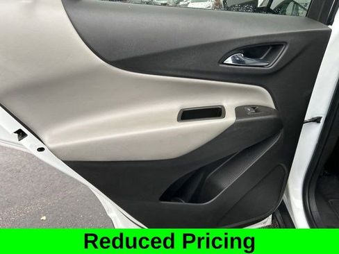 Used 2020 Chevrolet Equinox LS w/ LS Convenience Package image 33