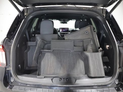Used 2025 Ford Explorer ST-Line AWD/4WD image 4