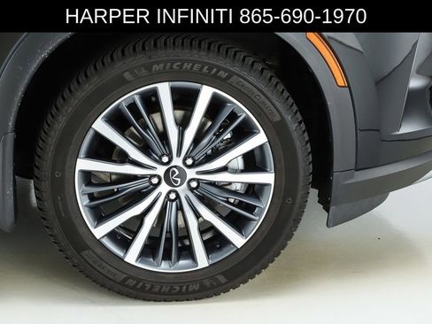 Used 2023 INFINITI QX60 Sensory w/ Cargo Package AWD/4WD image 15