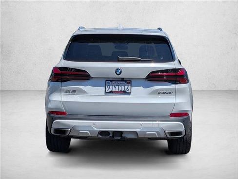 Used 2024 BMW X5 xDrive40i w/ Premium Package AWD/4WD image 7