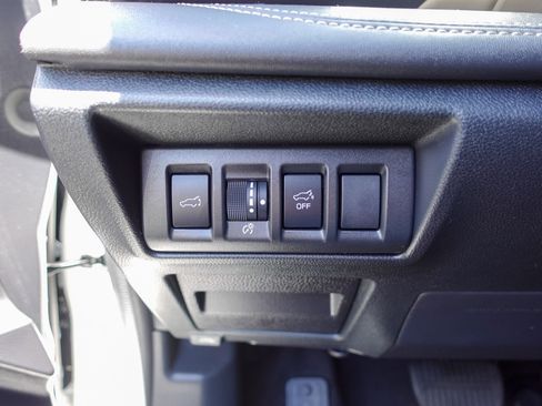 Certified 2025 Subaru Outback Limited AWD/4WD image 12