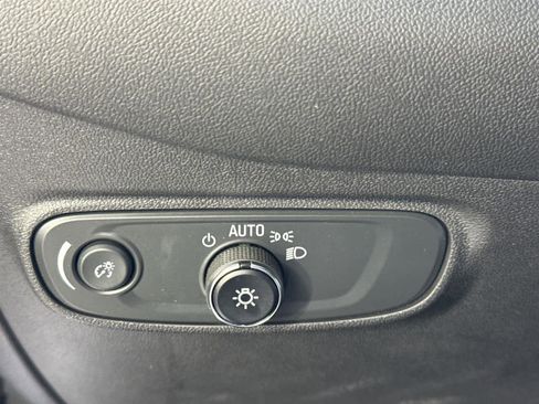 Certified 2024 Chevrolet Equinox LT image 24