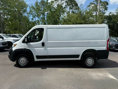 Used 2025 RAM ProMaster 2500 w/ Convenience Group FWD image 2