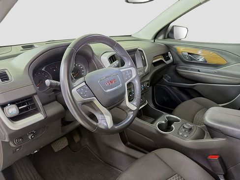 Used 2020 GMC Terrain SLE w/ Driver Convenience Package image 10