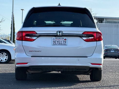 Certified 2023 Honda Odyssey EX-L image 9