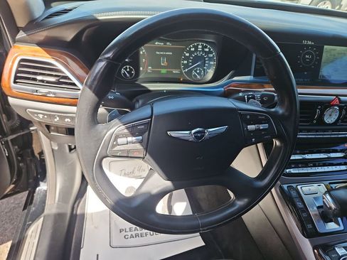 Used 2017 Genesis G90 3.3T Premium RWD image 13