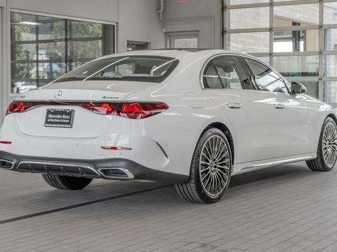 Used 2026 Mercedes-Benz E 350 4MATIC Sedan image 29