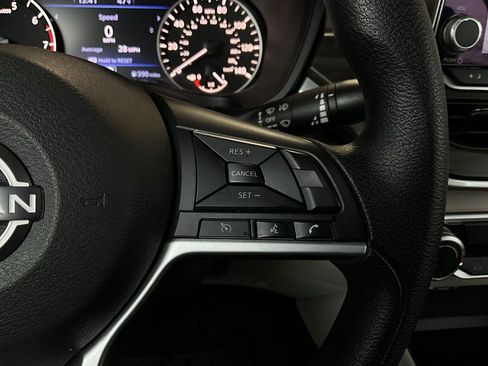 Used 2025 Nissan Altima 2.5 SV image 33