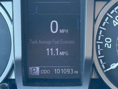 Used 2016 Toyota Tacoma SR5 w/ SR5 Appearance Package (SN) image 15