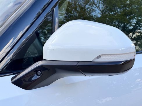 Used 2022 Rivian R1S Launch Edition image 48