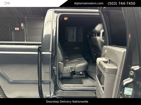 Used 2013 Ford F250 Lariat w/ Lariat Interior Pkg image 18