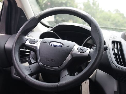 Used 2016 Ford Escape SE FWD image 7
