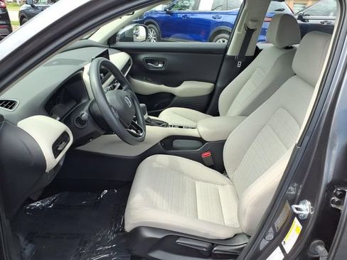 Certified 2024 Honda HR-V LX image 4