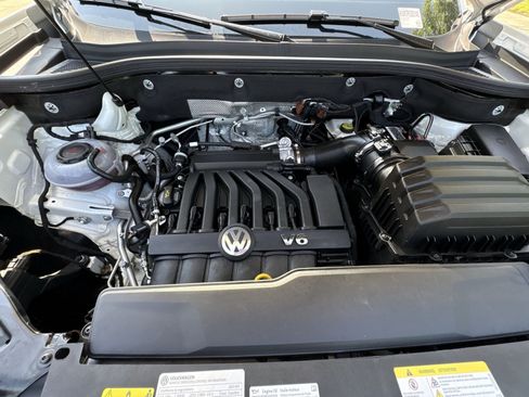 Used 2023 Volkswagen Atlas SEL AWD/4WD image 36