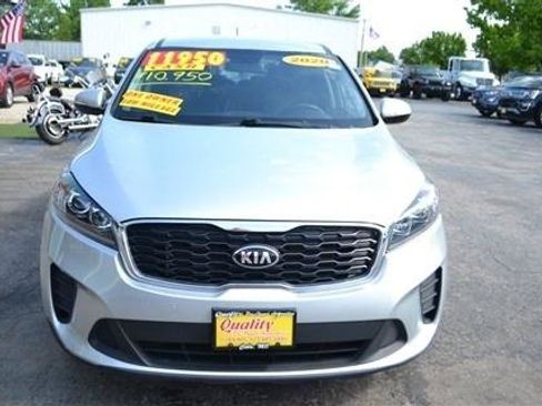 Used 2020 Kia Sorento LX AWD/4WD image 3