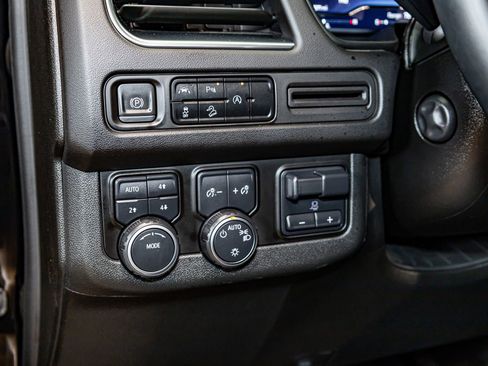 Used 2023 Chevrolet Suburban Premier w/ Max Trailering Package image 17