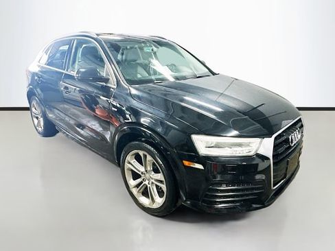 Used 2016 Audi Q3 2.0T Prestige w/ Prestige Package image 3