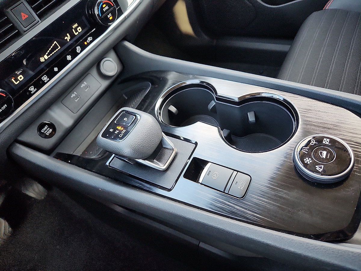 Used 2026 Nissan Rogue SV AWD/4WD image 12