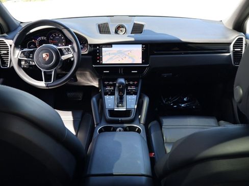 Certified 2023 Porsche Cayenne Platinum Edition AWD/4WD image 22