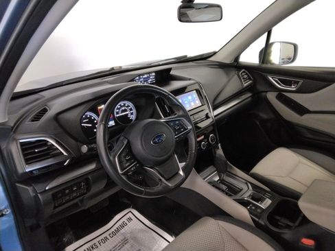 Used 2023 Subaru Forester Premium image 31