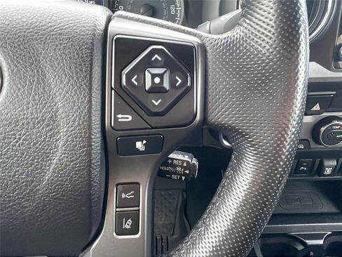 Used 2021 Toyota Tacoma TRD Off-Road image 25