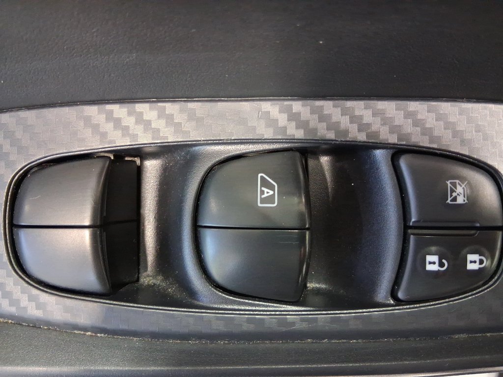 Used 2024 Nissan Sentra SV FWD image 15