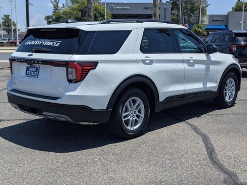 New 2026 Ford Explorer Active w/ Active Comfort Package RWD image 2