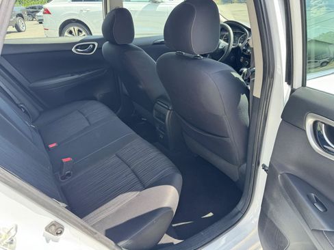 Used 2017 Nissan Sentra SV FWD image 11