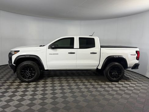 Used 2024 Chevrolet Colorado Trail Boss w/ Advanced Trailering Package AWD/4WD image 10