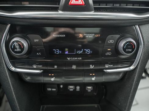 Used 2020 Hyundai Santa Fe SEL image 29