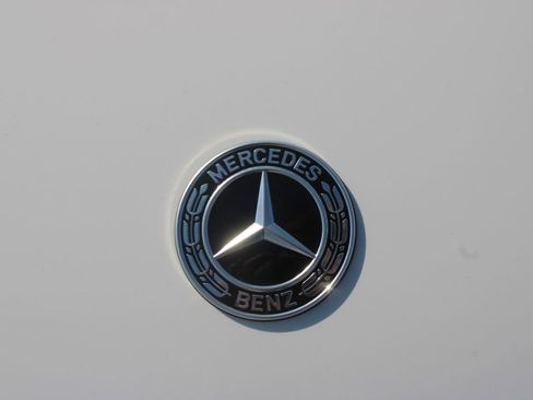 Used 2025 Mercedes-Benz E 350 Sedan image 21