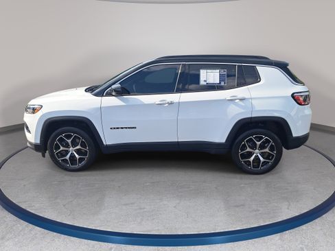 Used 2024 Jeep Compass Limited AWD/4WD image 8