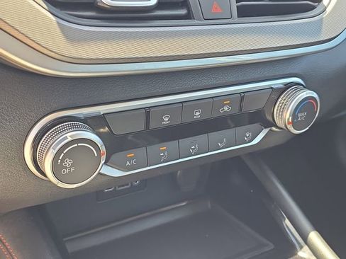 Certified 2025 Nissan Altima 2.5 SR FWD image 24