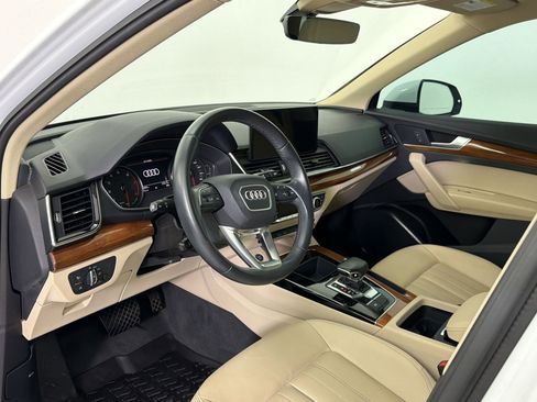 Used 2022 Audi Q5 2.0T Premium w/ Convenience Package AWD/4WD image 4