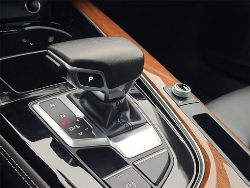 Certified 2024 Audi A4 2.0T allroad Premium Plus image 31