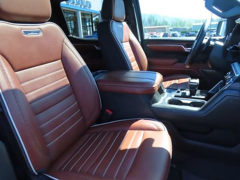 Used 2025 GMC Sierra 1500 Denali Ultimate AWD/4WD image 46