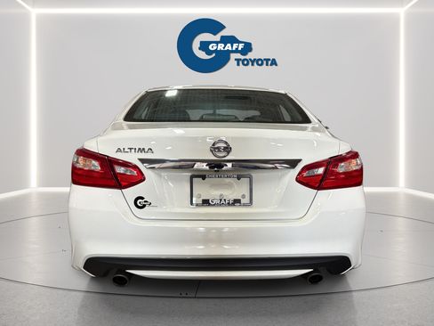 Used 2017 Nissan Altima 2.5 S w/ Power Driver Seat Package FWD image 6