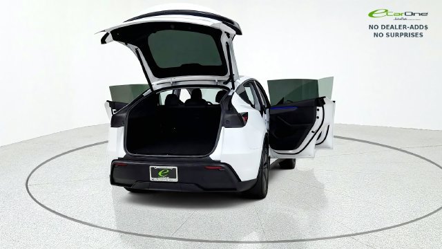 Used 2026 Tesla Model Y 2WD image 17