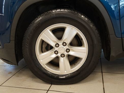 Used 2019 Chevrolet Trax LT w/ LT Convenience Package FWD image 15