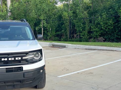 Used 2024 Ford Bronco Sport Outer Banks w/ Tech Package AWD/4WD image 3