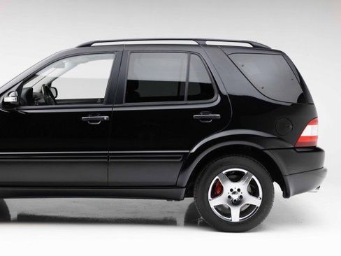 Used 2002 Mercedes-Benz ML 55 AMG 4MATIC image 19