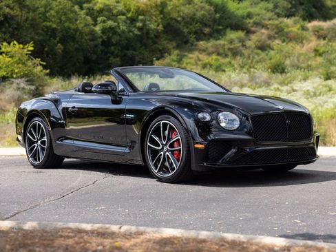 Used 2021 Bentley Continental GT image 14
