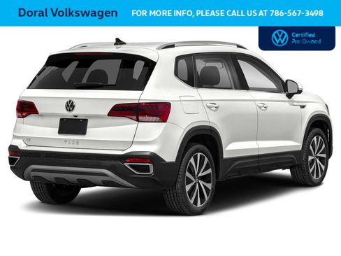 Used 2023 Volkswagen Taos SE FWD image 2