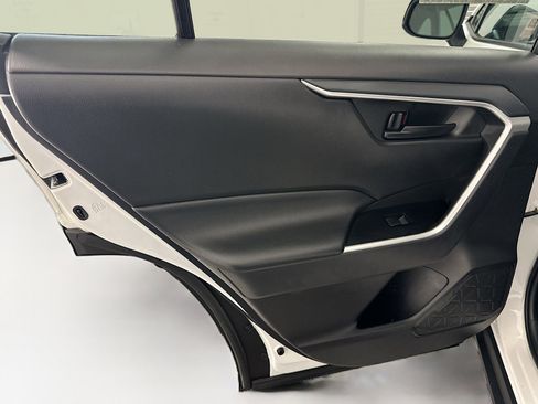 Used 2025 Toyota RAV4 LE image 27